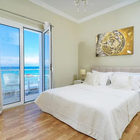 Chrissi Seastar Villa *