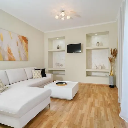 Chrissi Seastar Villa *