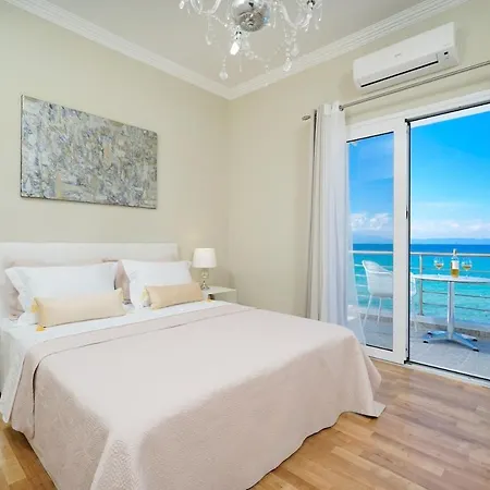 Chrissi Seastar Villa *