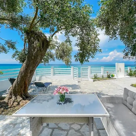 Chrissi Seastar Villa *