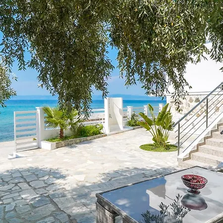 Chrissi Seastar Villa *